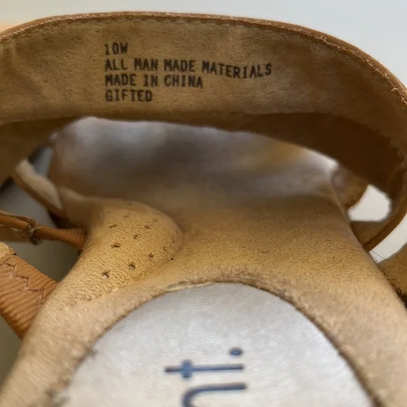 EUC White Mountain Size 10 W women’s 3 inch heel tan sandals, barely wor… - Picture 8 of 9